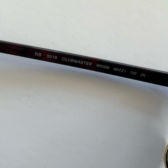 New Ray-Ban Clubmaster Classic, Polished Red Havana - Picture 5 of 6